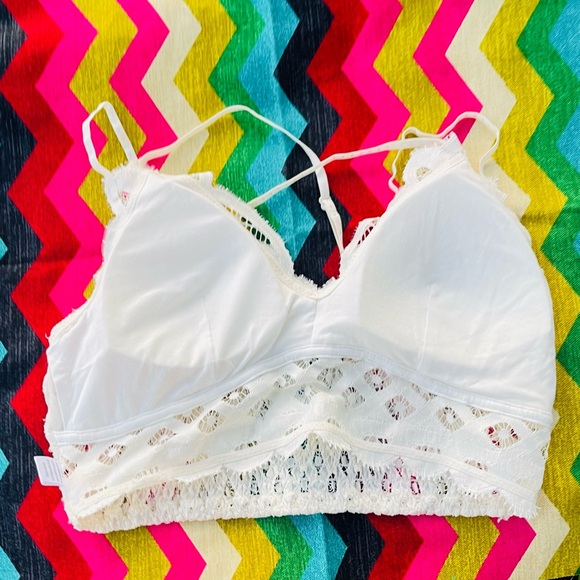 The Emma Lace Bralette Altar’d State size Large - Picture 4 of 6